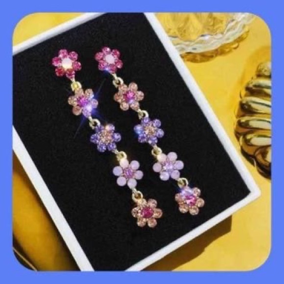 New Unique Pretty Cascading Multi Colorful Beauty Rhinestone Flower 🌸 Earrings - Picture 2 of 8